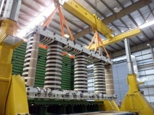 Assembling and Transporting Electric Transformers with a Hydraulic Gantry