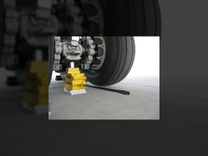 Replacing the Wheels on an Airplane with a Hydraulic Jack